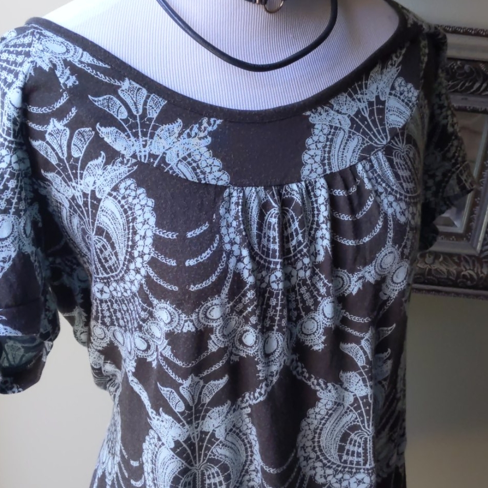 Tunic - Picture 2 of 8